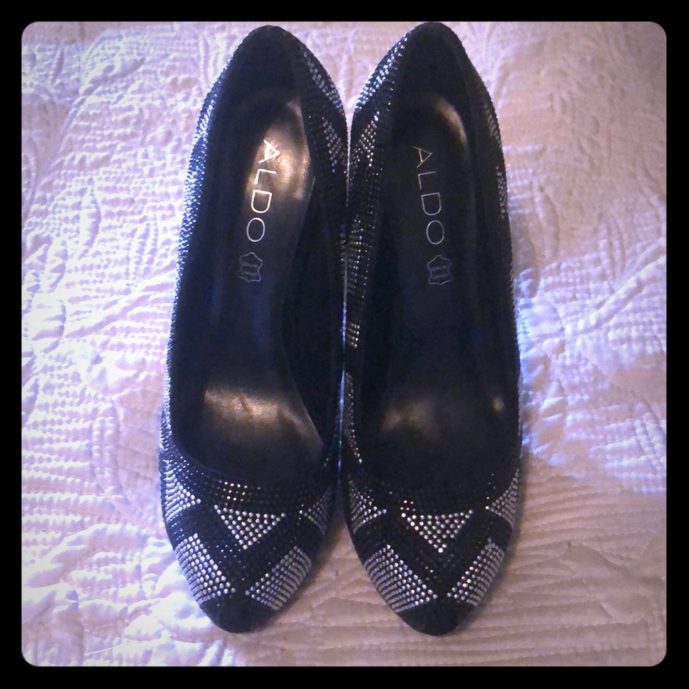 Aldo rhinestone platform leather pumps  US 7.5